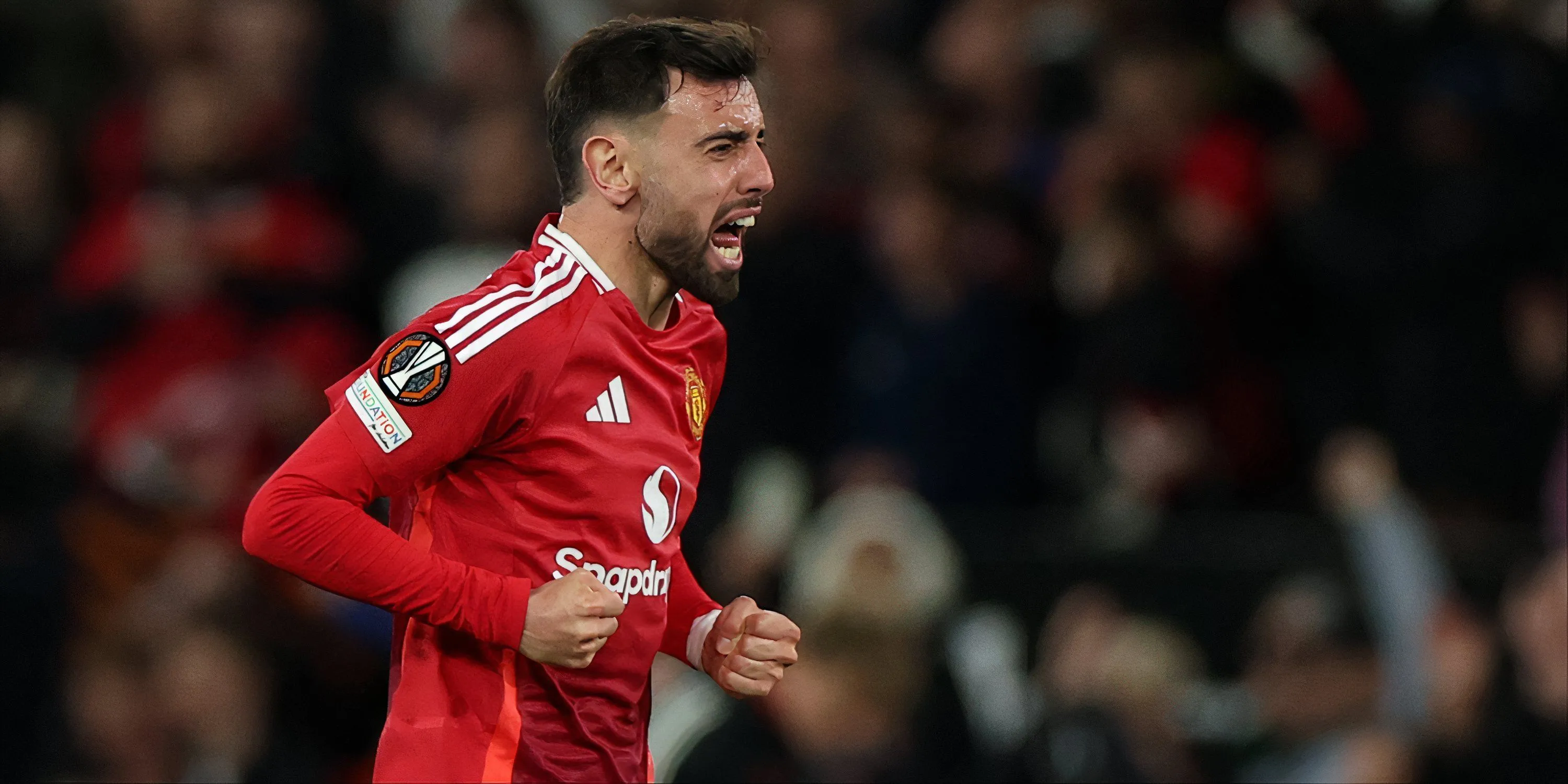 Bruno Fernandes đội trưởng Man Utd thi đấu xuất sắc mùa giải 2024/25