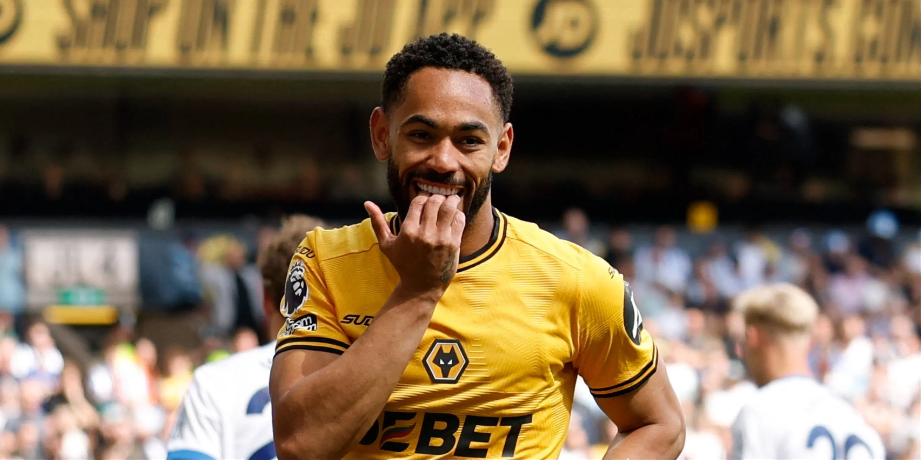 Tiền đạo Matheus Cunha trong màu áo Wolves, mục tiêu chuyển nhượng của Man Utd