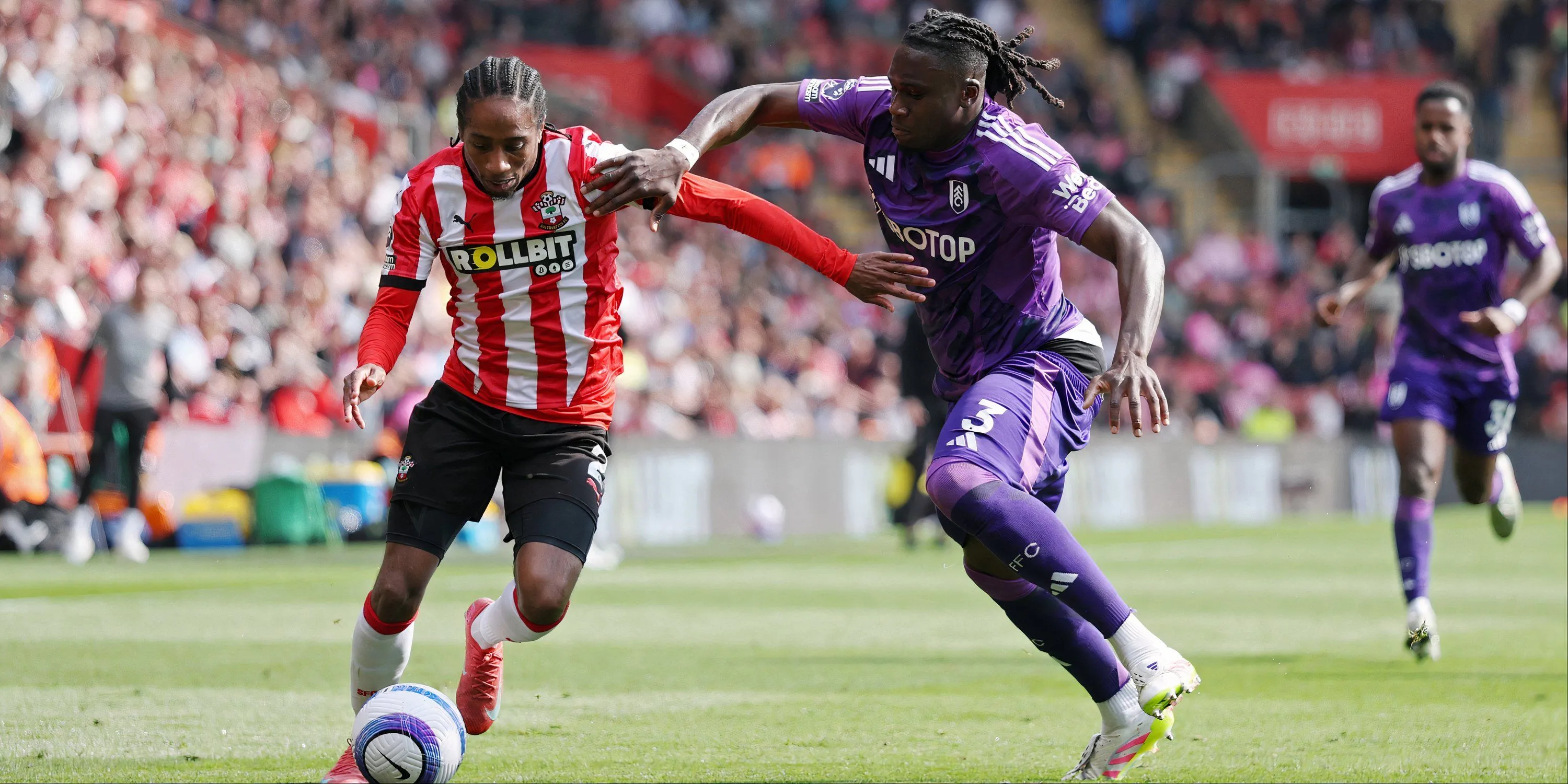 Kyle Walker-Peters, hậu vệ cánh của Southampton đang được Everton quan tâm