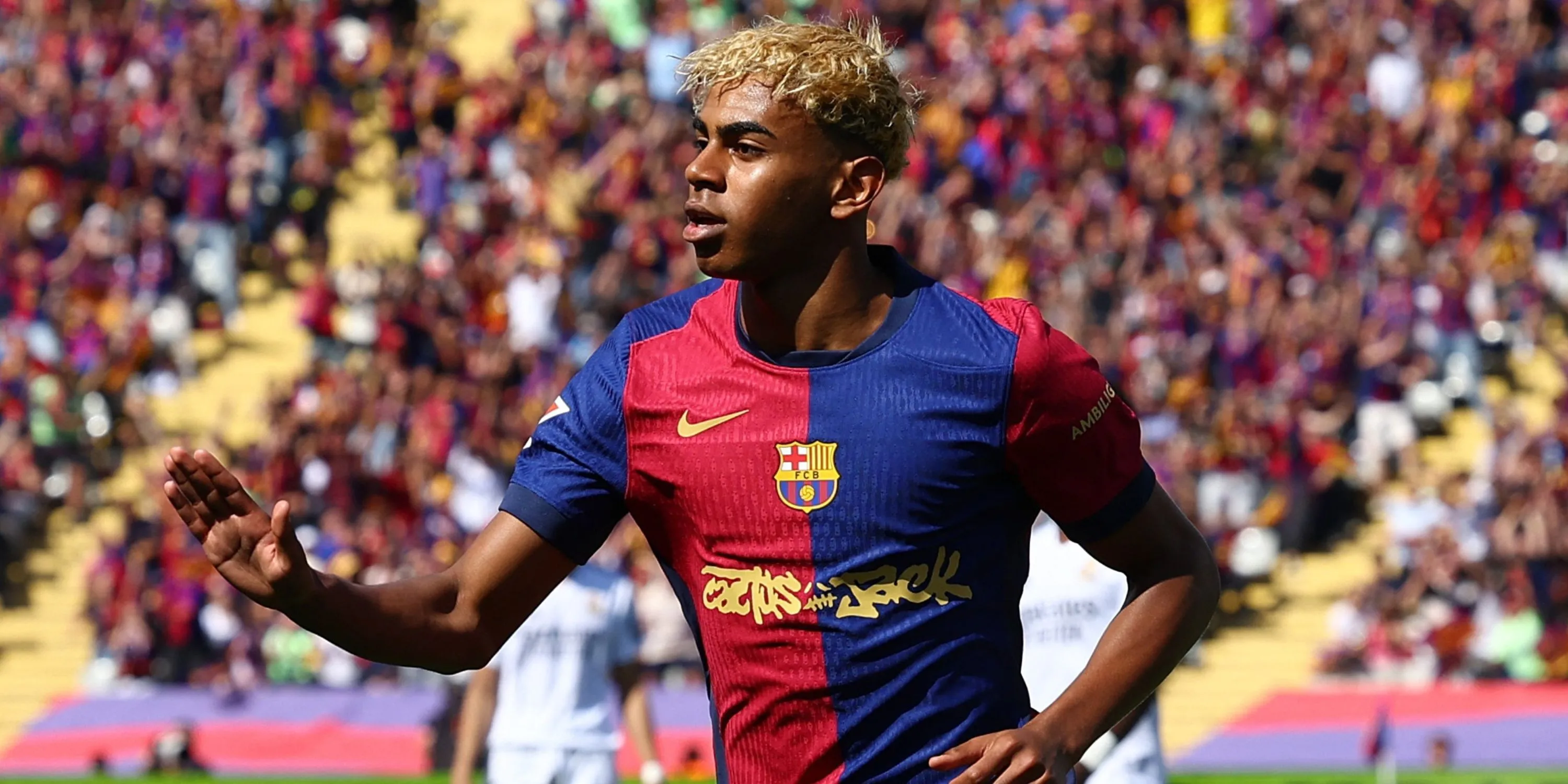 Lamine Yamal, ngôi sao trẻ của Barcelona và đội tuyển Tây Ban Nha