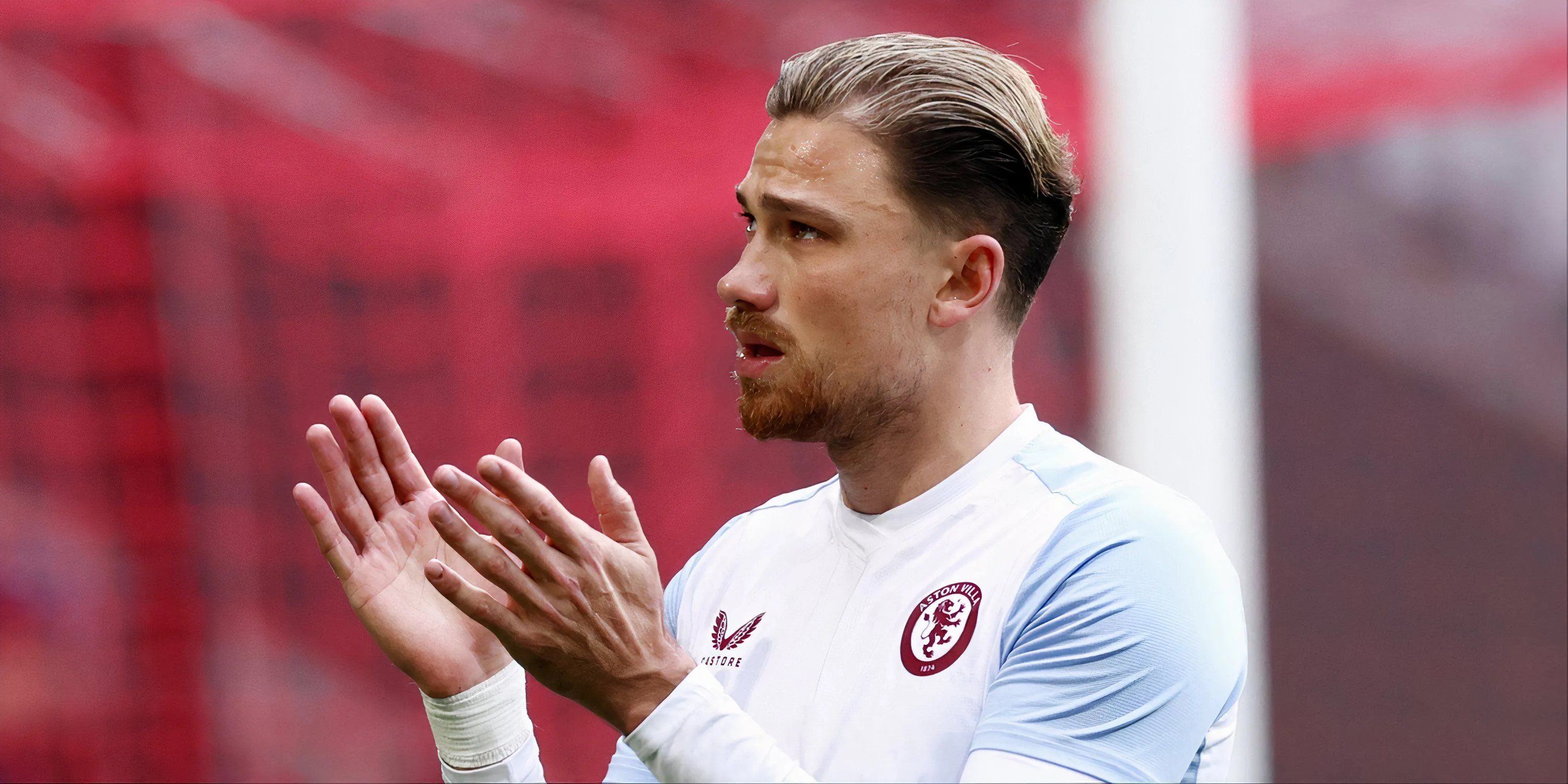 Matty Cash, hậu vệ phải của Aston Villa trong mùa giải 2024/25