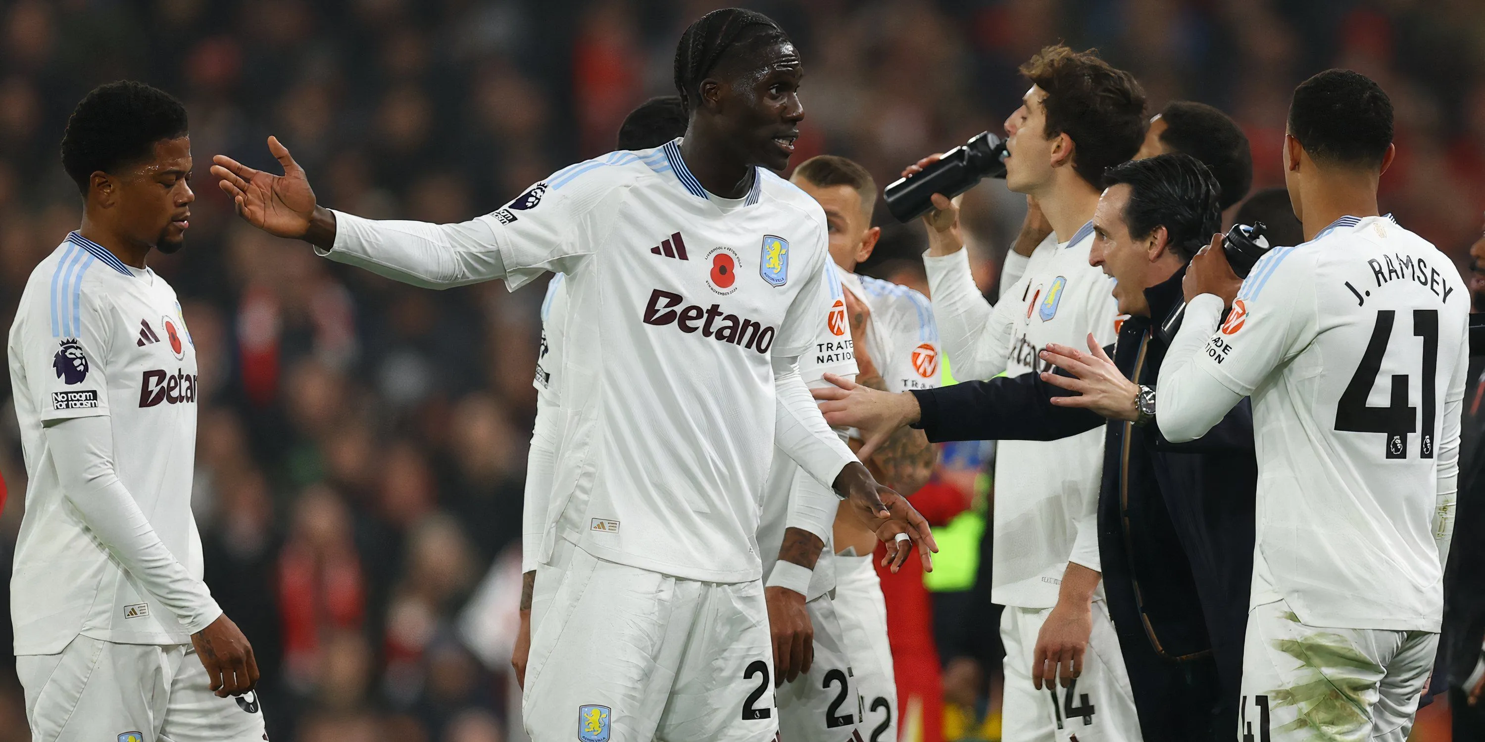 Tiền vệ Amadou Onana của Aston Villa