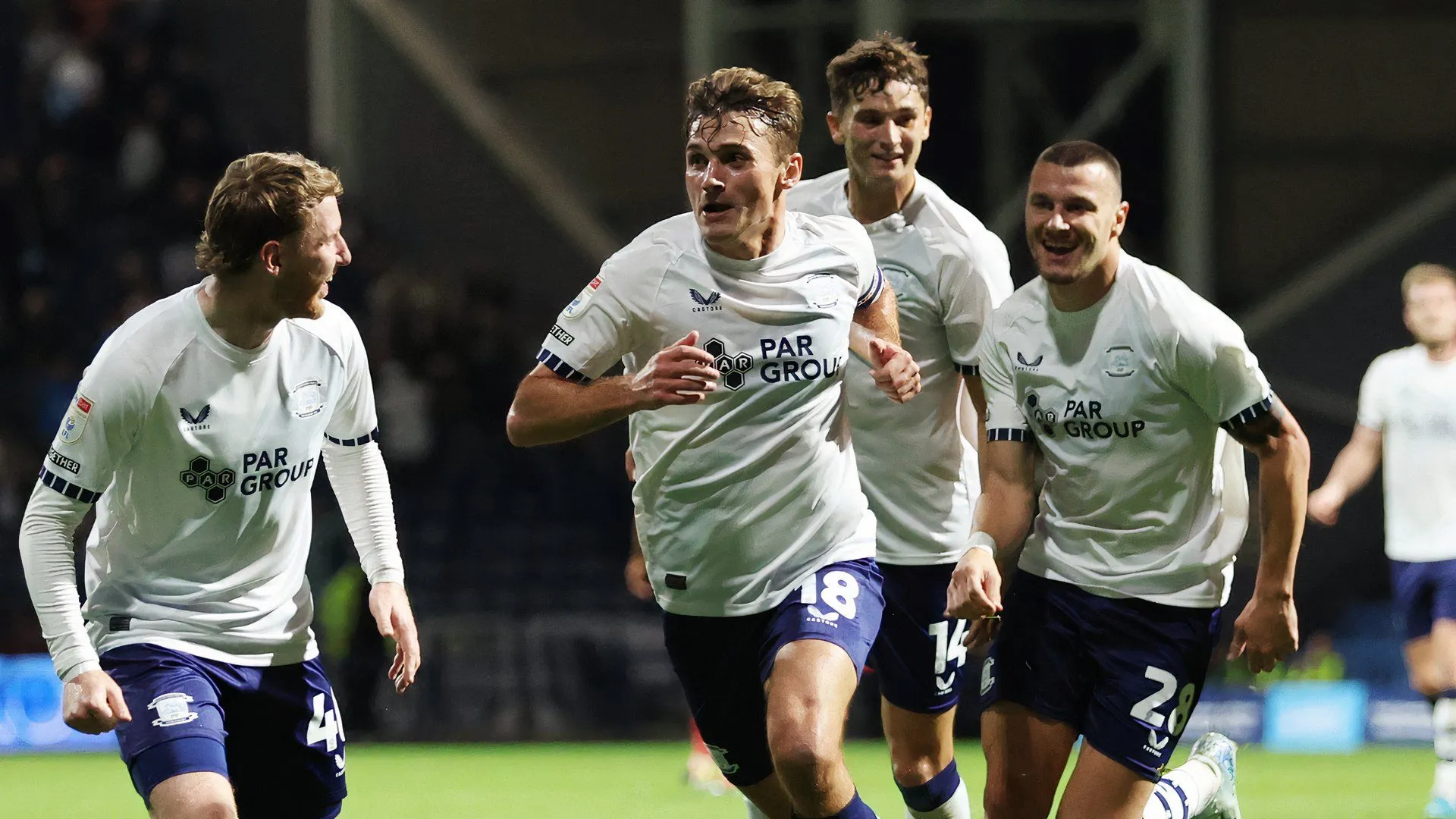 Tiền vệ Ryan Ledson trong màu áo Preston North End trước khi gia nhập Huddersfield Town