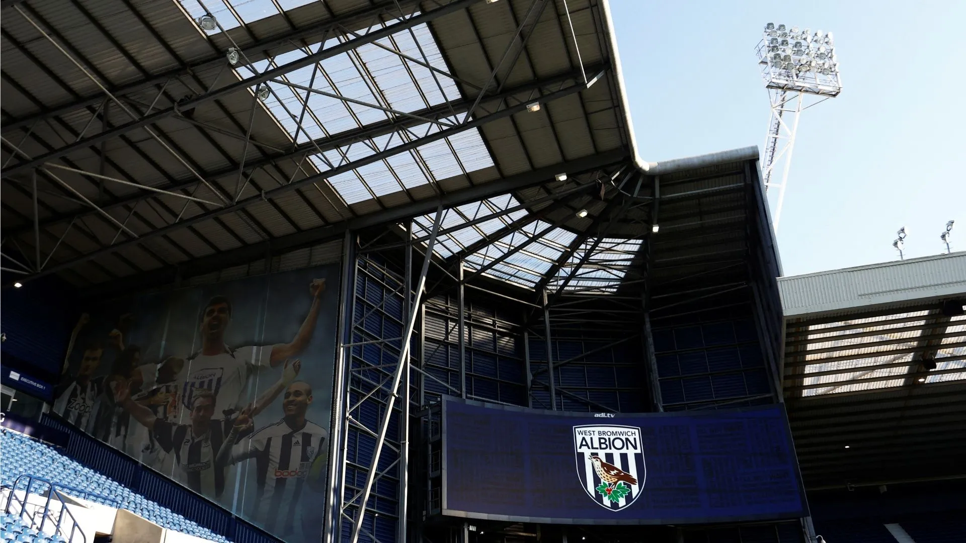 Toàn cảnh sân The Hawthorns, thánh địa của West Brom, dự kiến sẽ đón chào các cầu thủ trẻ triển vọng từ Tottenham Hotspur theo dạng cho mượn dưới thời HLV Ryan Mason.