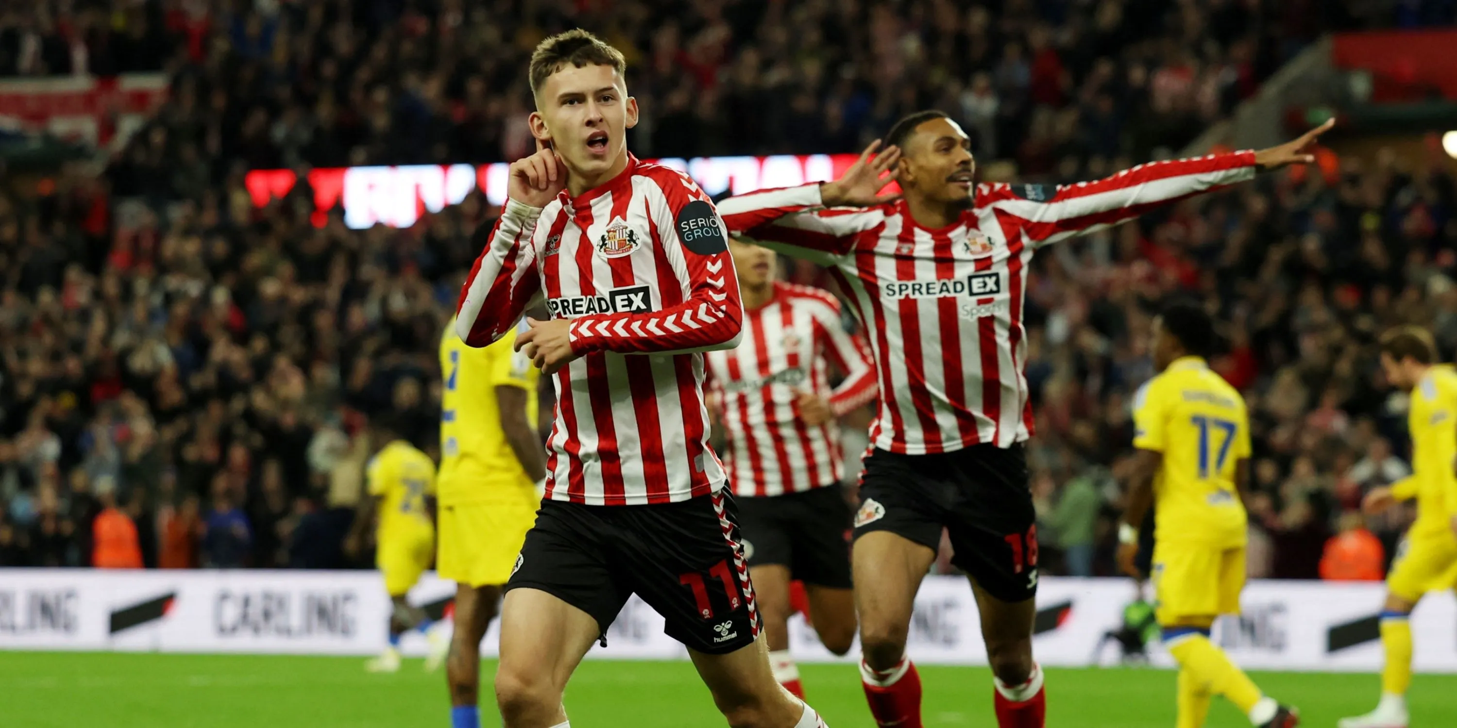 Cầu thủ trẻ Sunderland trong trận đấu Championship, biểu tượng cho định hướng phát triển đội hình tại Premier League của CLB Mèo Đen.