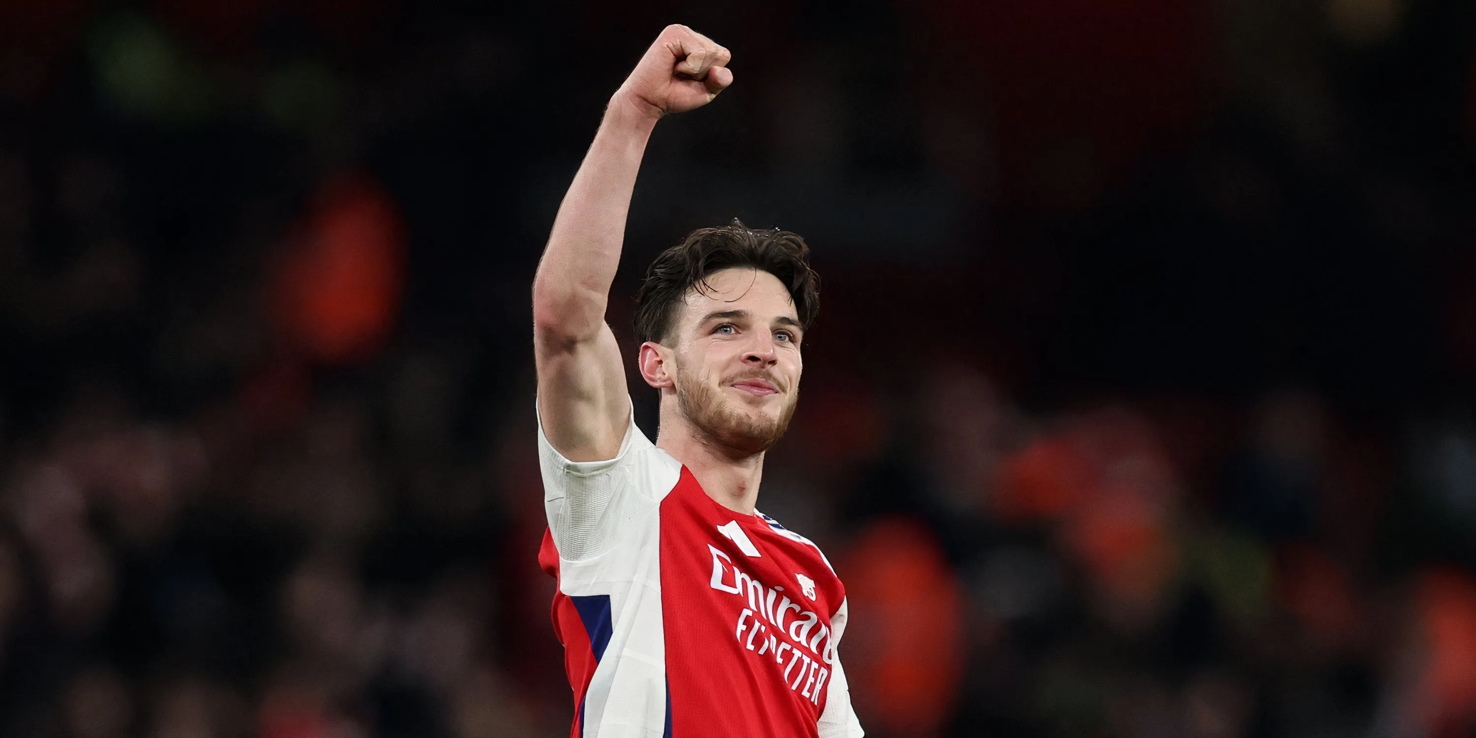 Declan Rice ăn mừng bàn thắng cho Arsenal tại Ngoại hạng Anh