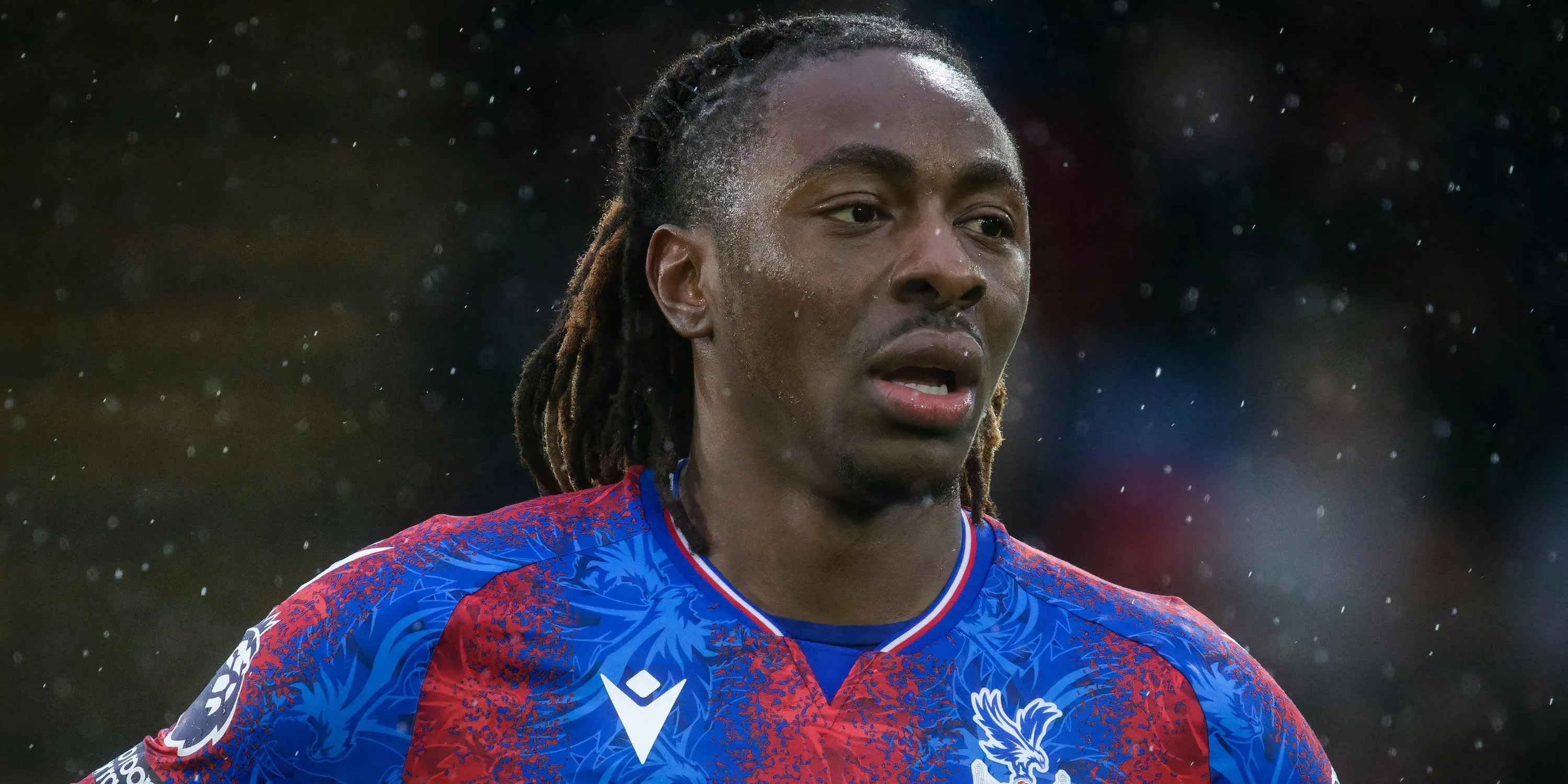 Eberechi Eze thi đấu cho Crystal Palace, mục tiêu chuyển nhượng hàng đầu của Arsenal