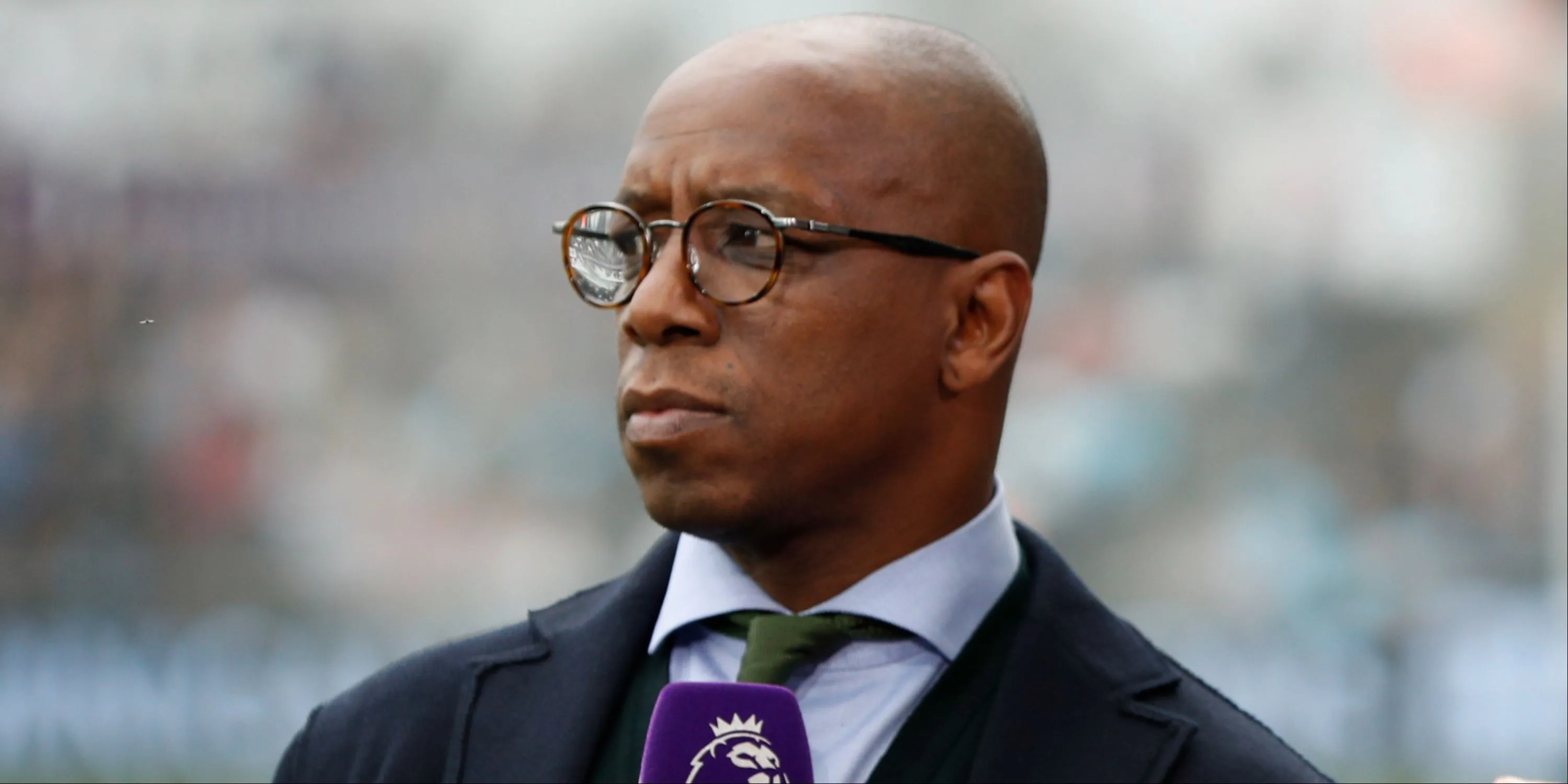 Ian Wright, cựu tiền đạo Arsenal, một &quot;báu vật quốc gia&quot; trong làng bình luận.