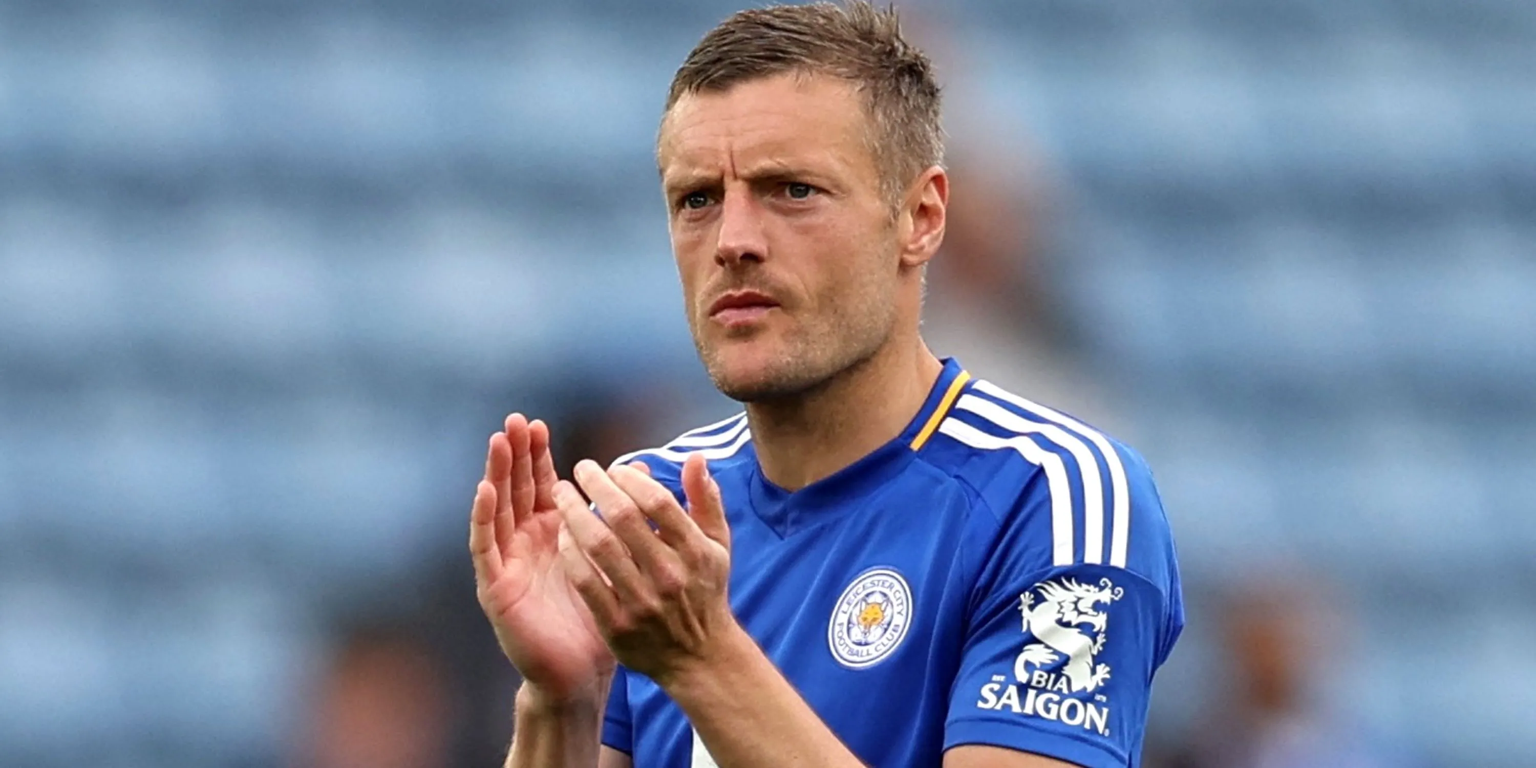 Jamie Vardy ăn mừng bàn thắng cho Leicester City