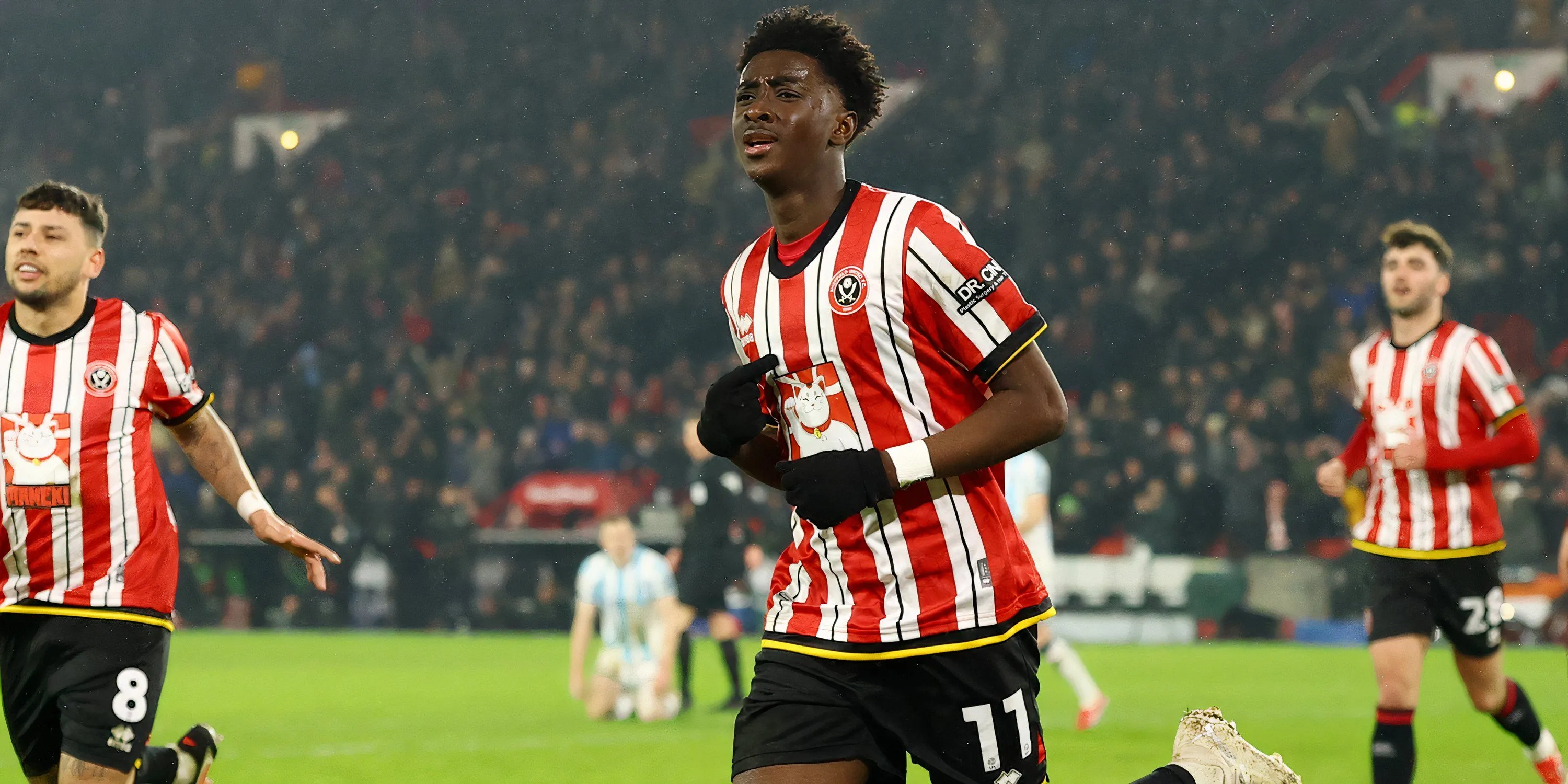Jesurun Rak-Sakyi trong màu áo Sheffield United, thể hiện tài năng trong các hợp đồng cho mượn.