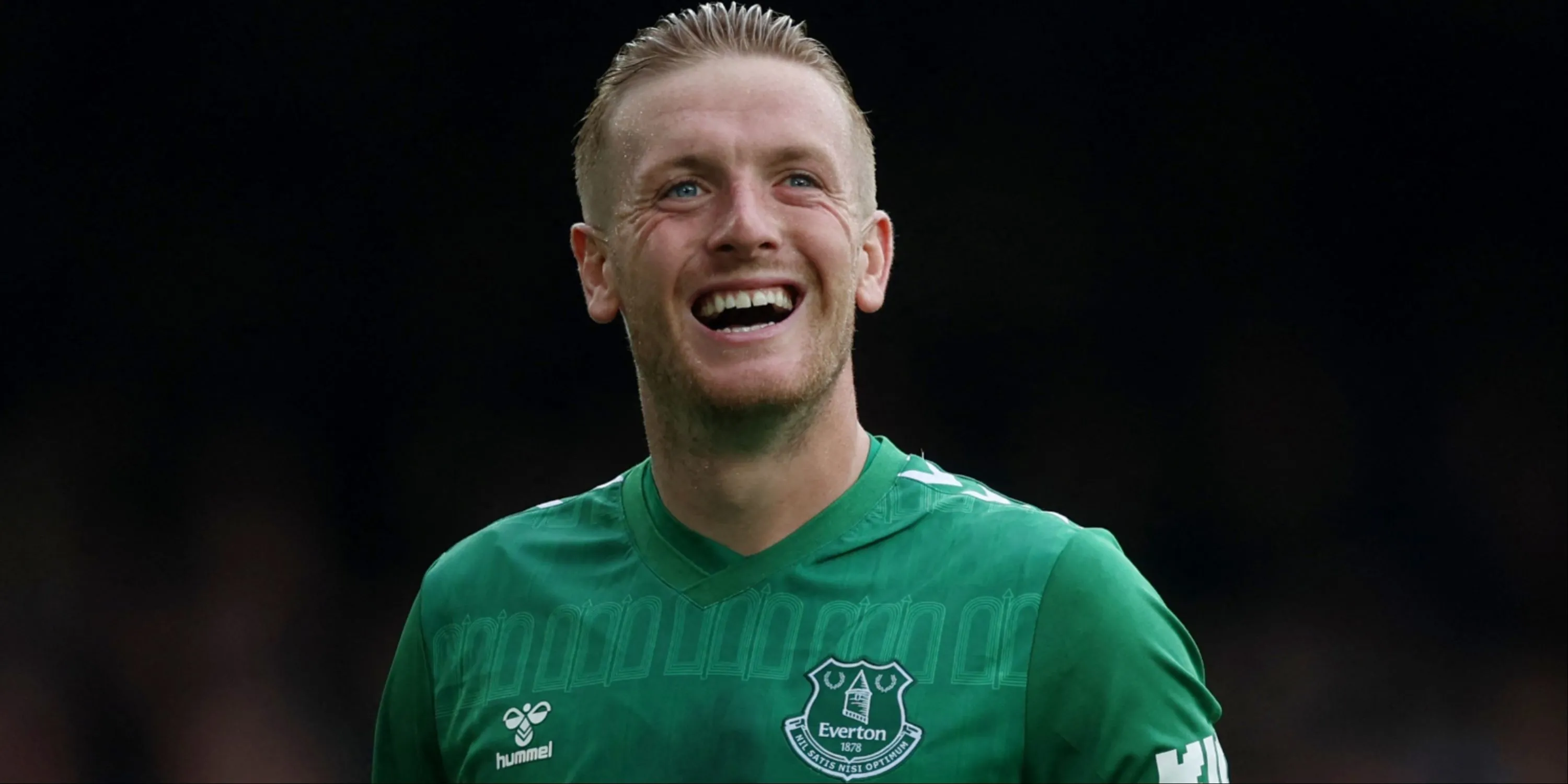 Thủ môn Jordan Pickford của Everton trong trận đấu tại Premier League