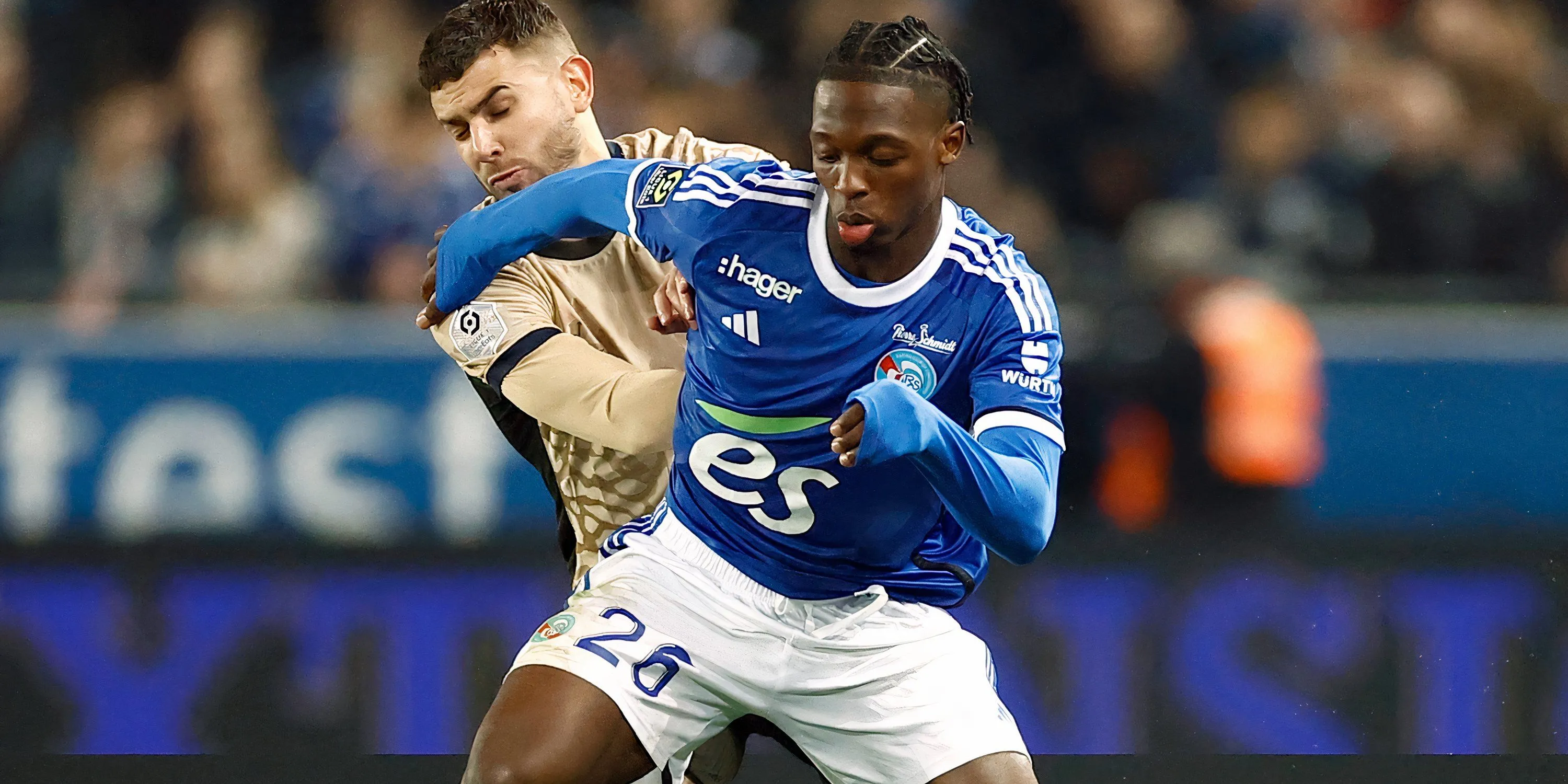 Tiền đạo cánh Dilane Bakwa của RC Strasbourg, mục tiêu chuyển nhượng tiềm năng của Leeds United
