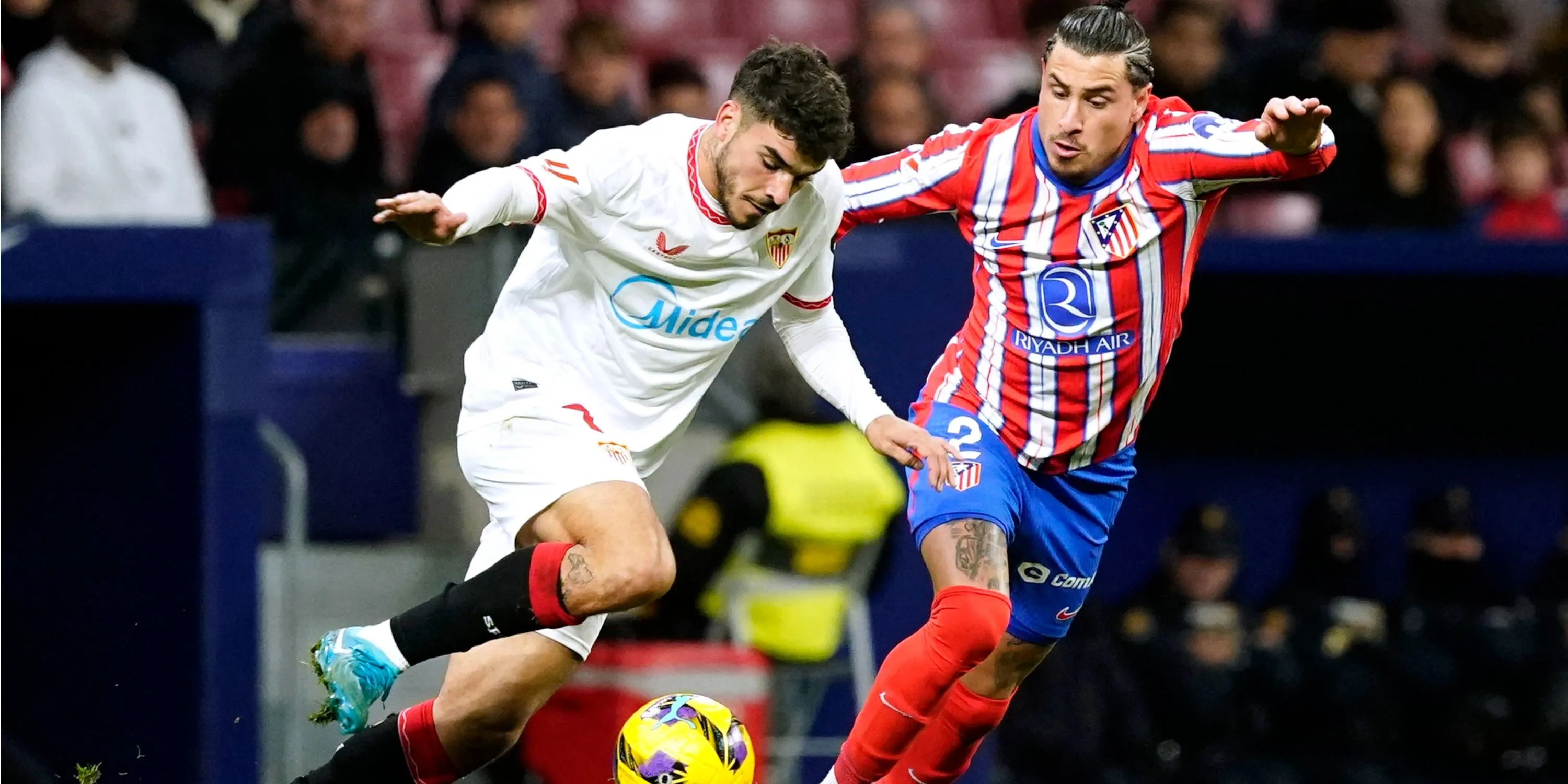 Tiền đạo Isaac Romero của Sevilla ăn mừng bàn thắng, mục tiêu tranh chấp giữa Sheffield United và Ipswich Town