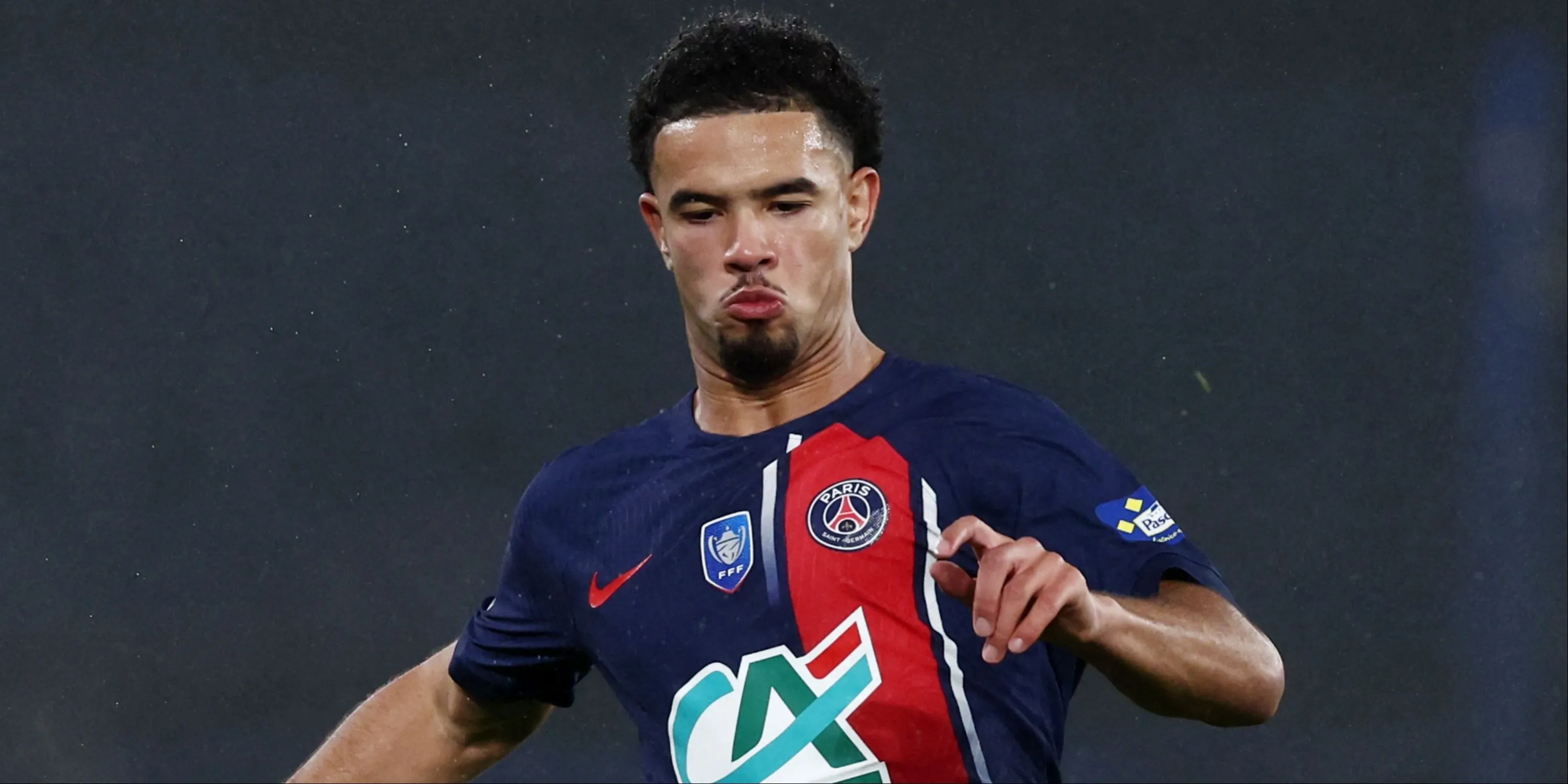 Warren Zaire-Emery thi đấu nổi bật trong màu áo Paris Saint-Germain