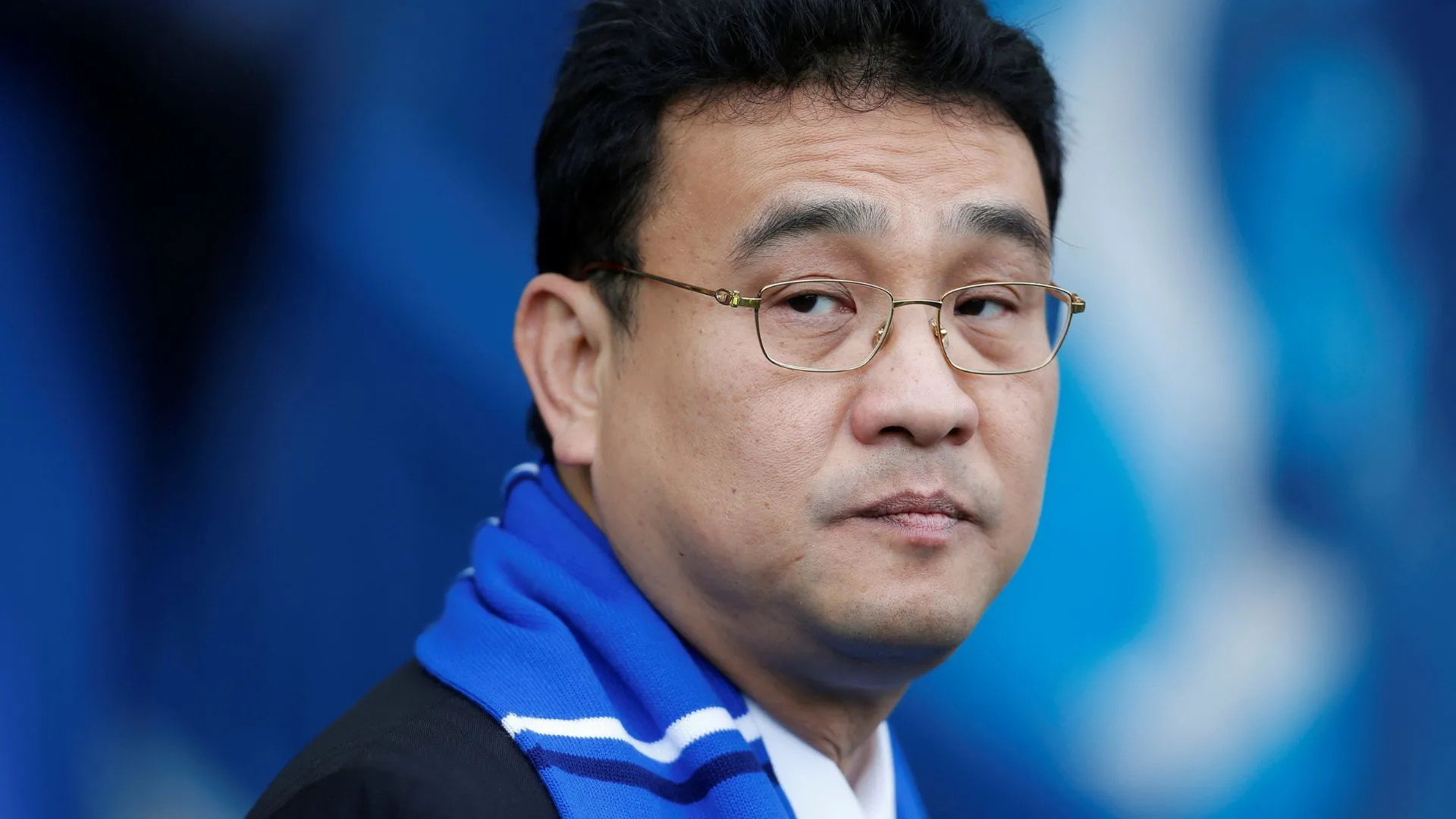 Dejphon Chansiri, chủ tịch đương nhiệm của Sheffield Wednesday, người đang đối mặt với nhiều áp lực từ người hâm mộ và giới chuyên môn.