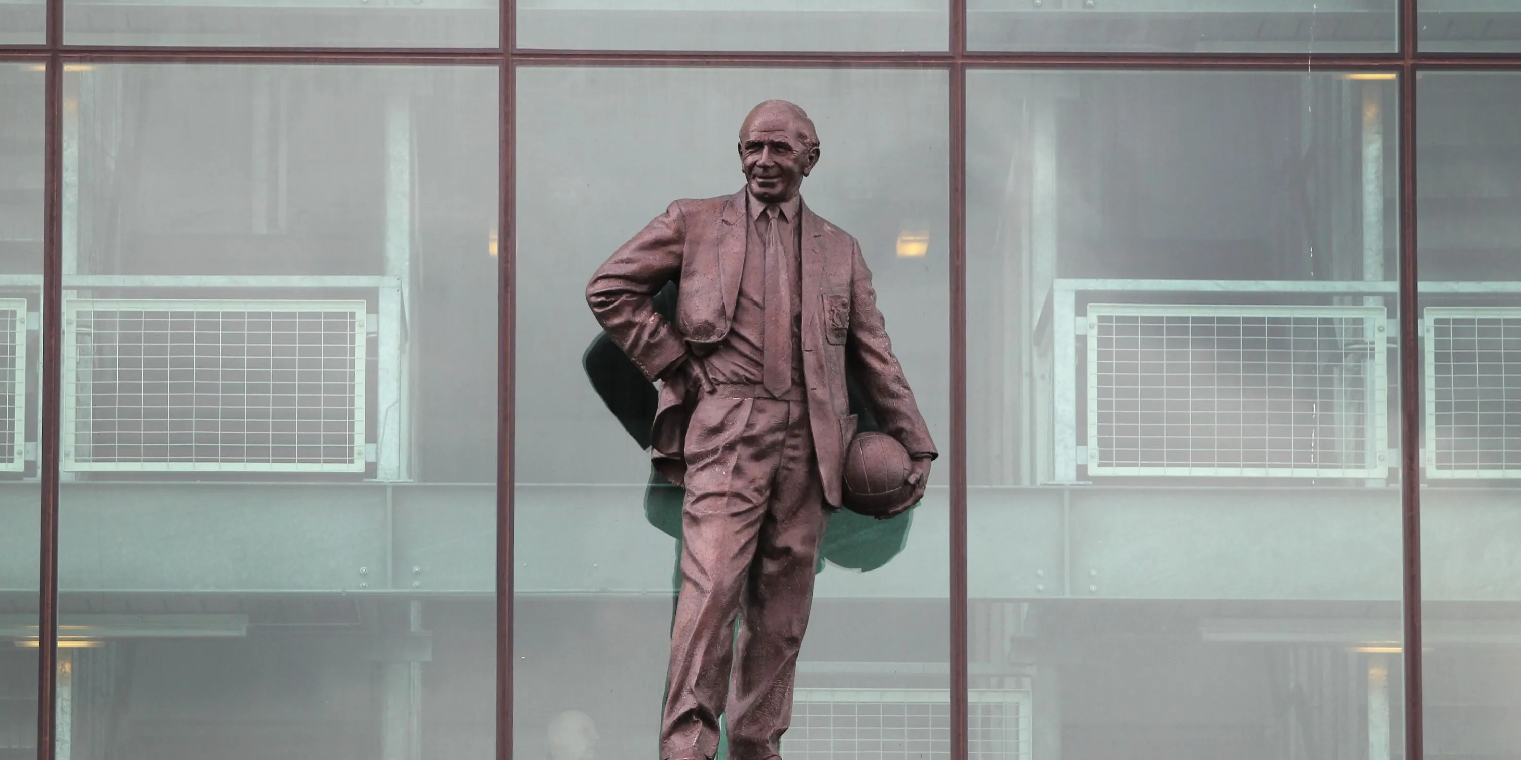 Huyền thoại huấn luyện viên Sir Matt Busby của Manchester United